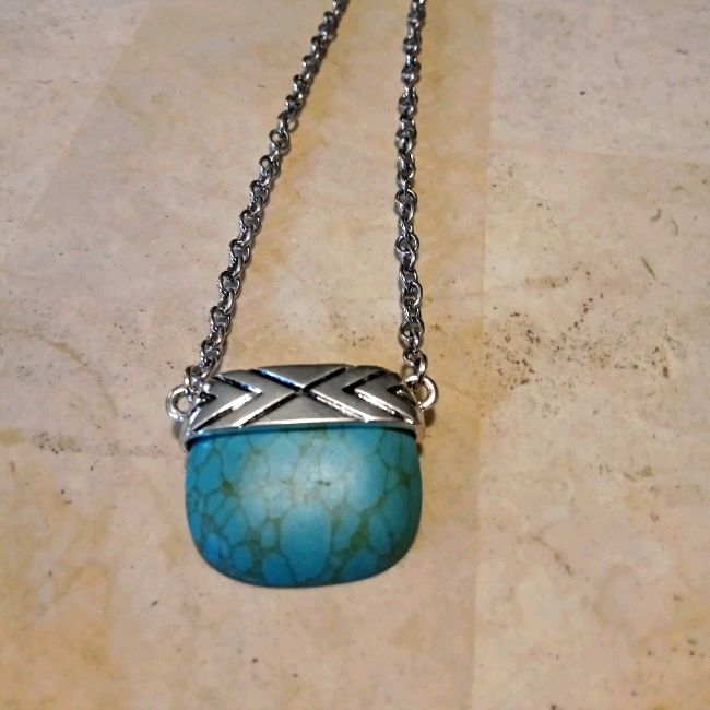 Plunder Necklace/ Torquois Crackle Stone